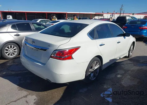 2015 Nissan Altima 2.5 S из США, поврежденный, VIN 1N4AL3AP9FN402142